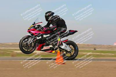 media/Feb-10-2023-TrackDaz (Fri) [[827c11d241]]/Club Racers/2pm (Wheelie Bump)/